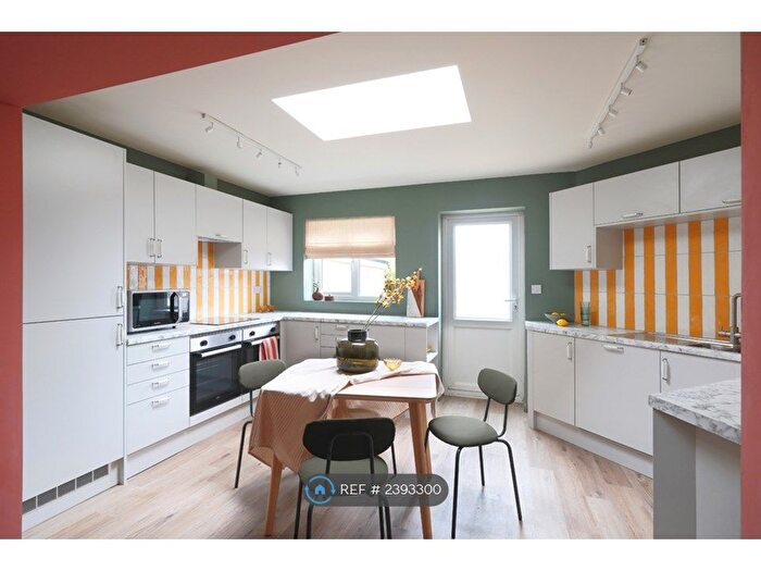 6 Bedroom Semi-Detached House To Rent In Odins Road, Bath, BA2