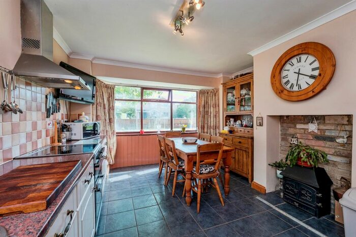 3 Bedroom Detached Bungalow For Sale In Corby Road, Swayfield, Grantham, NG33