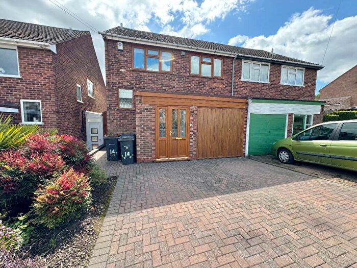 3 Bedroom Semi-Detached House For Sale In Orchard Rise, Birmingham, B26