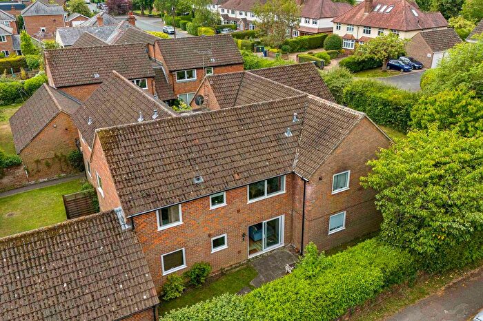 2 Bedroom Flat For Sale In St. Johns Road, Penn, HP10