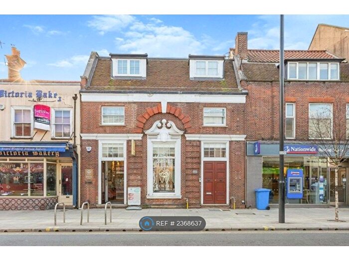 1 Bedroom Flat To Rent In Glassbank Court, Barnet, EN5