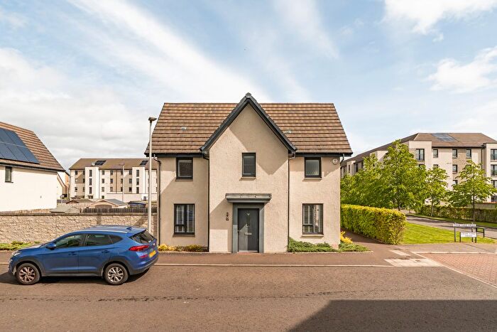 3 Bedroom End Terrace House For Sale In Craw Yard Drive, Edinburgh, EH12