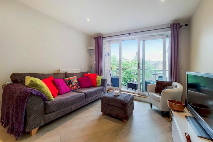 2 Bedroom Flat To Rent In Thomas Jacomb Place, Walthamstow, London, E17