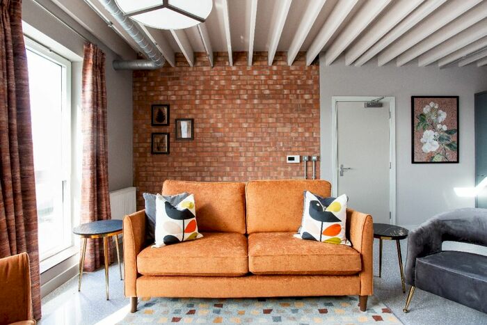 2 Bedroom Flat To Rent In Ormeau Road, Belfast, BT7