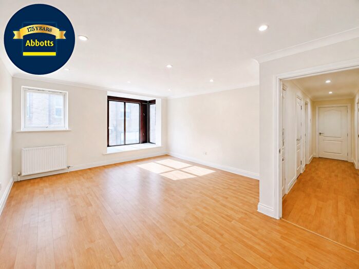 2 Bedroom Apartment To Rent In Baddow Road, Chelmsford, CM2