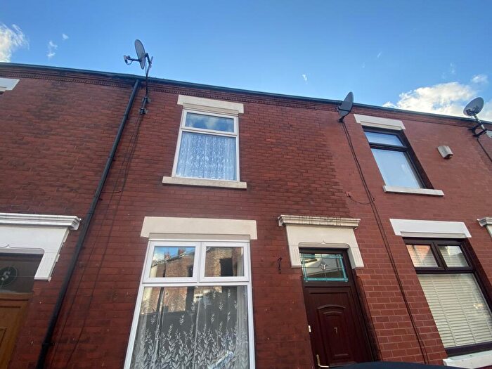 2 Bedroom Terraced House To Rent In Rassbotom Brow, Stalybridge, SK15