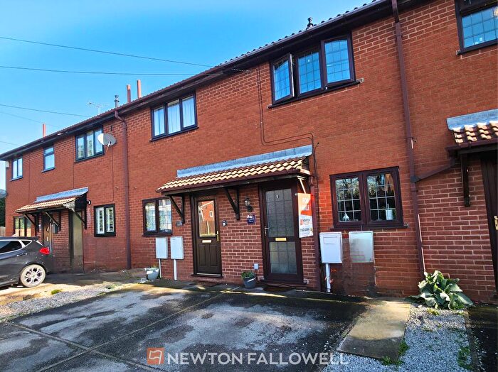 2 Bedroom Town House For Sale In Asquith Mews, Mansfield, NG18