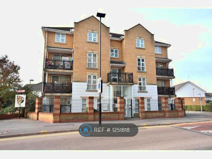 2 Bedroom Flat To Rent In Highfield Road, Feltham TW13