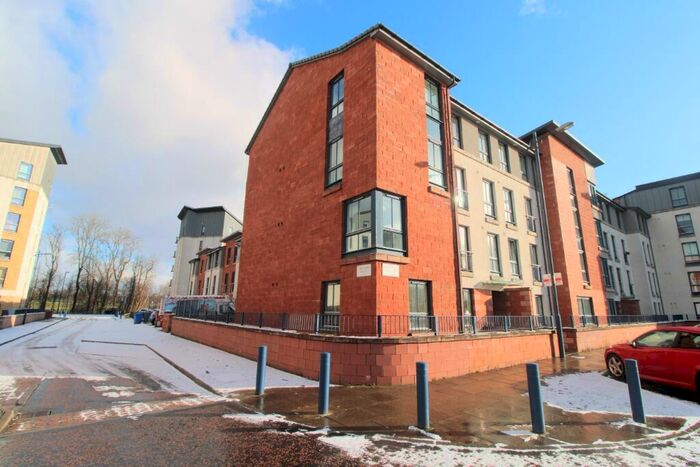 2 Bedroom Flat To Rent In Oatlands Square, Glasgow, G5