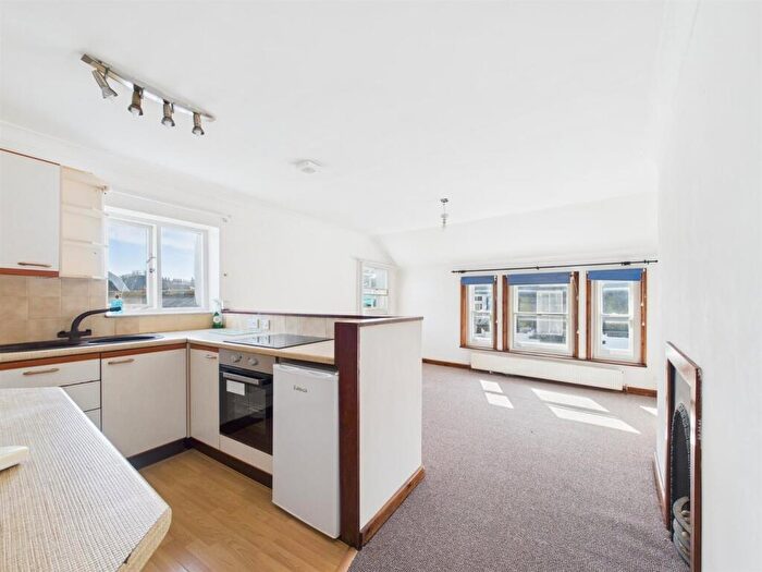 2 Bedroom Flat For Sale In High Street, Ilfracombe, EX34