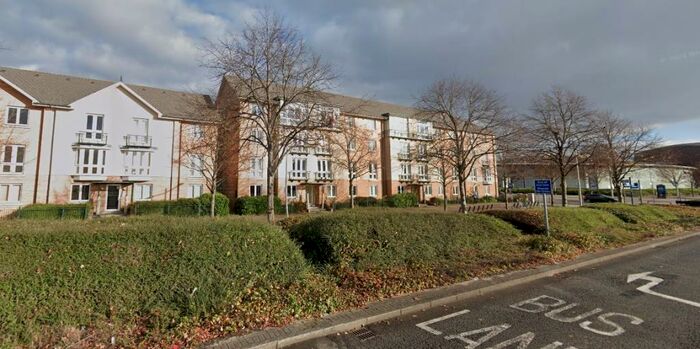 2 Bedroom Flat To Rent In Forio House, Ffordd Garthorne, Cardiff, CF10