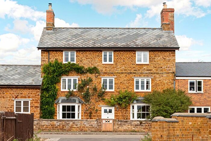 4 Bedroom House For Sale In Blakesley, Towcester, Northamptonshire, NN12