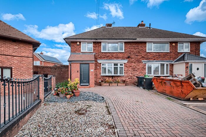 3 Bedroom Semi-Detached House For Sale In Springfields, Coleshill, B46