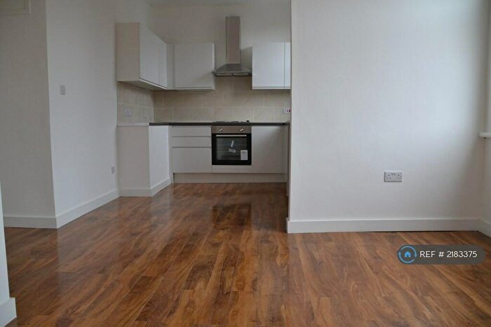 3 Bedroom Flat To Rent In Vancouver Road, London, SE23