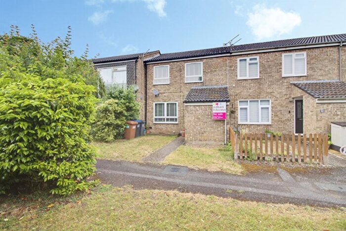 2 Bedroom Terraced House For Sale In Baldwins, Welwyn Garden City, AL7
