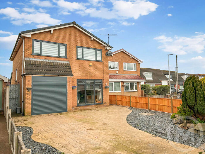 4 Bedroom Detached House For Sale In Bridge House Road, Blackpool, FY4