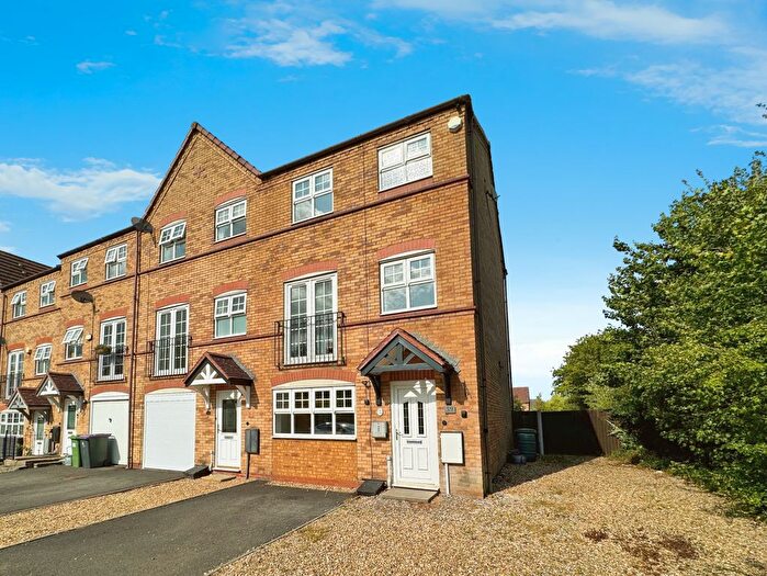 4 Bedroom Town House For Sale In Eastwood Drive, Donnington, Telford, TF2