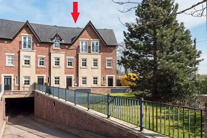 3 Bedroom Mews For Sale In Edge View Crescent, Merrymans Lane, Alderley Edge, SK9