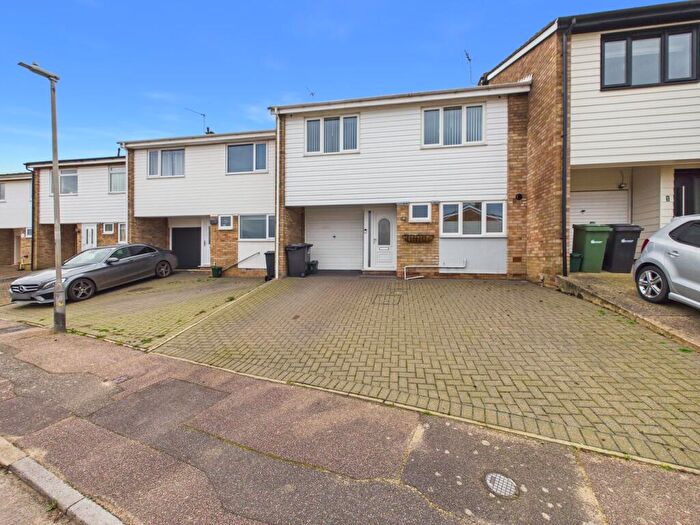 3 Bedroom Terraced House For Sale In Warren Road, Halstead, CO9