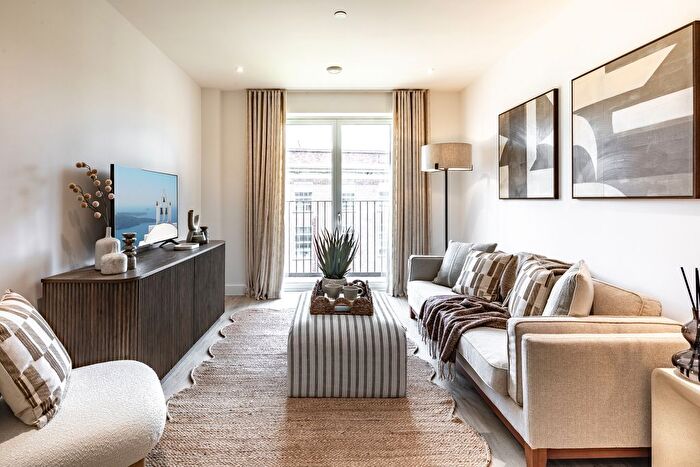 2 Bedroom Flat For Sale In " Bedroom Apartment" At Hepworth Place, Walthamstow, E17