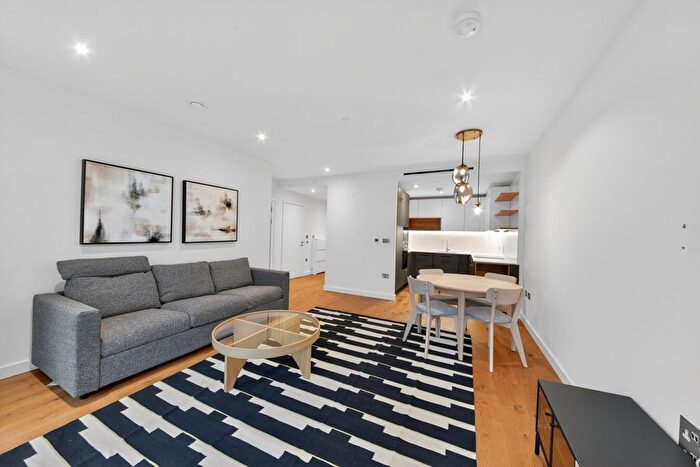 1 Bedroom Flat To Rent In Carrick Yard, Fisherton Street, NW8