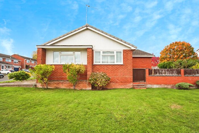 3 Bedroom Detached Bungalow For Sale In Kirton Close, Leamington Spa, CV31