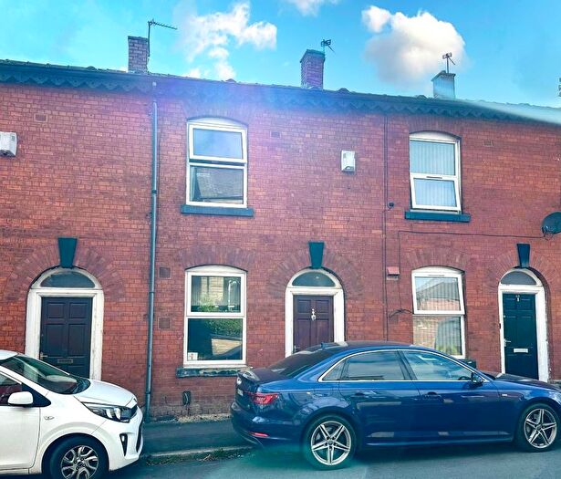 2 Bedroom Terraced House For Sale In Stoneleigh Street, Oldham, OL1