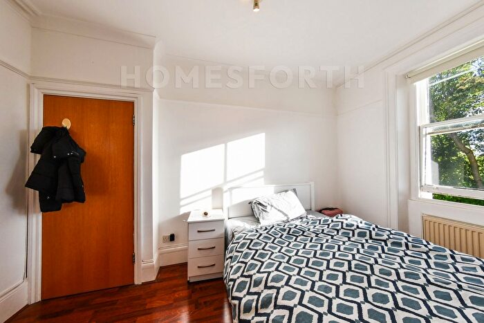2 Bedroom Flat To Rent In Abbots Place, West Hampstead, NW6