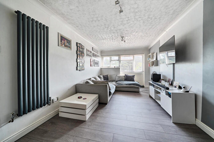 1 Bedroom Flat For Sale In Liscombe, Bracknell, Berkshire, RG12