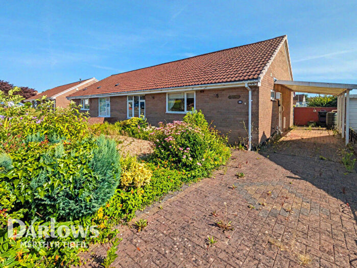 2 Bedroom Semi-Detached Bungalow For Sale In Ty Llwyd Parc Estate, Treharris, CF46