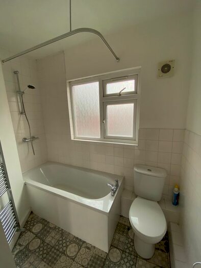 1 Bedroom Flat To Rent In Cross Gates Road, Leeds, LS15