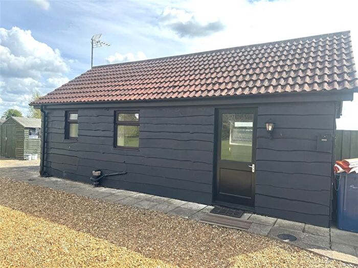 1 Bedroom Bungalow To Rent In High Road, Newton-In-The-Isle, Wisbech, PE13