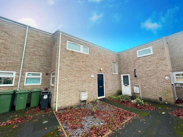3 Bedroom Property To Rent In Sycamore Way, Basingstoke, RG23