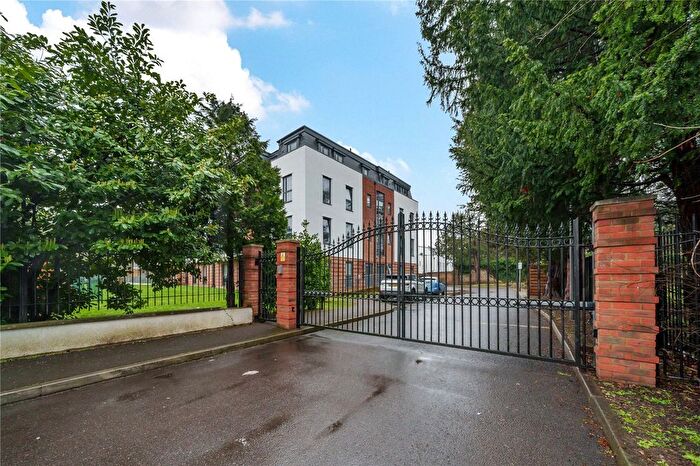 2 Bedroom Flat To Rent In Constabulary Close, West Drayton, UB7