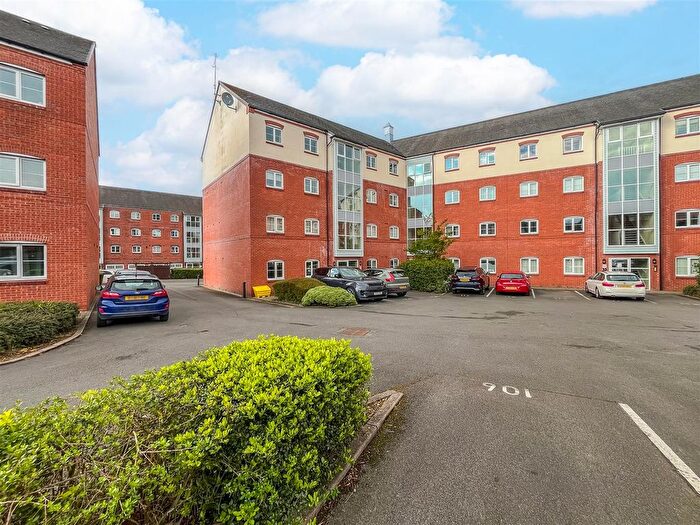 2 Bedroom Flat To Rent In Chandley Wharf, Warwick, CV34