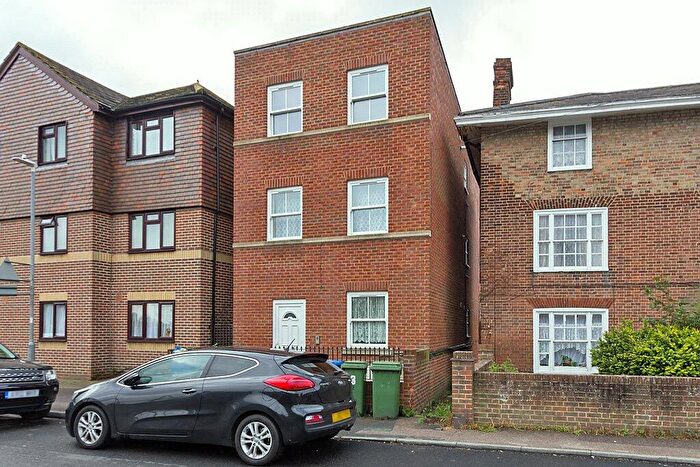 1 Bedroom Apartment To Rent In Tonge Road, Murston, Sittingbourne, Kent, ME10