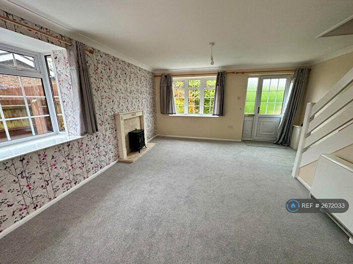3 Bedroom End Of Terrace House To Rent In Owls Road, Verwood, BH31