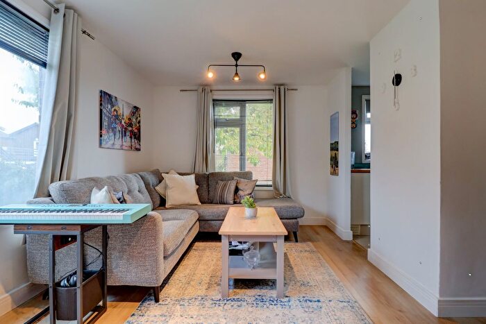 1 Bedroom Flat For Sale In Wren Road, Prestwood, Great Missenden, Buckinghamshire, HP16