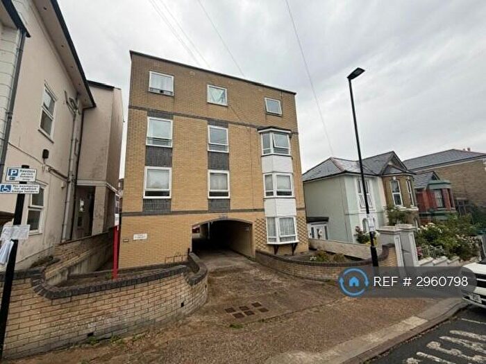 2 Bedroom Flat To Rent In St Margaret Court, Ryde, PO33