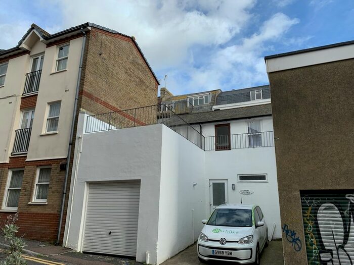 3 Bedroom Mews To Rent In Chapel Street, Brighton, BN2