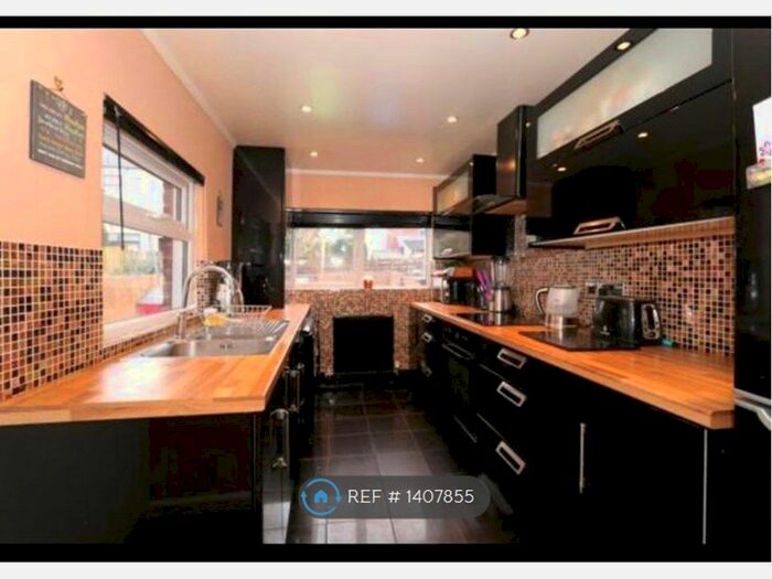3 Bedroom Terraced House To Rent In Market Street, Hyde, SK14