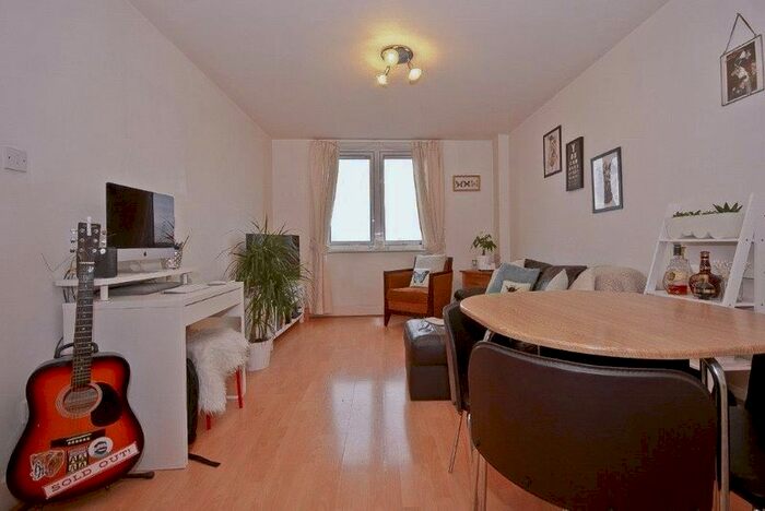 1 Bedroom Flat To Rent In Commercial Road, London, E1