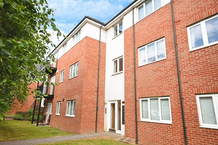 2 Bedroom Flat For Sale In Thomas Drive, Romford, RM2