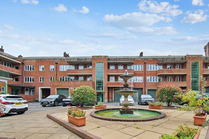 3 Bedroom Flat To Rent In Mingarry Street, Flat /, North Kelvinside, Glasgow, G20