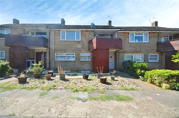 2 Bedroom Maisonette To Rent In Florence Close, Hornchurch, Essex, RM12