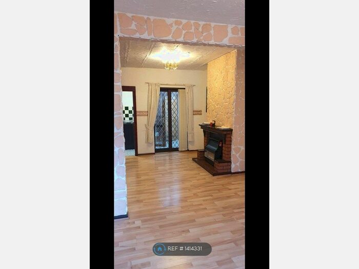 3 Bedroom Terraced House To Rent In Essex Street, Northampton, NN2