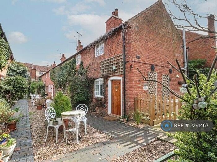 1 Bedroom End Of Terrace House To Rent In Jallands Row, Newark On Trent, NG24