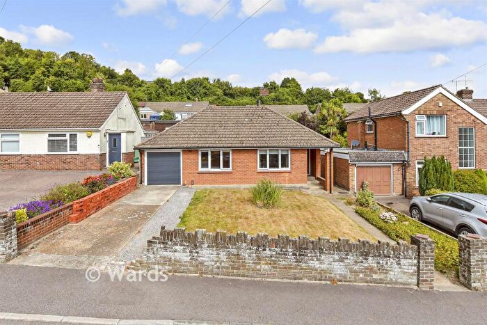 3 Bedroom Detached Bungalow For Sale In Deanwood Road, Dover, Kent, CT17