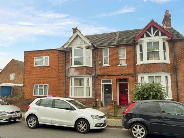 1 Bedroom Flat To Rent In Oxford Road, Canterbury, Kent, CT1