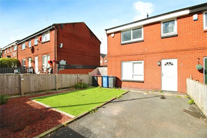 3 Bedroom End Of Terrace House To Rent In Oscott Avenue, Little Hulton, Manchester, Greater Manchester, M38